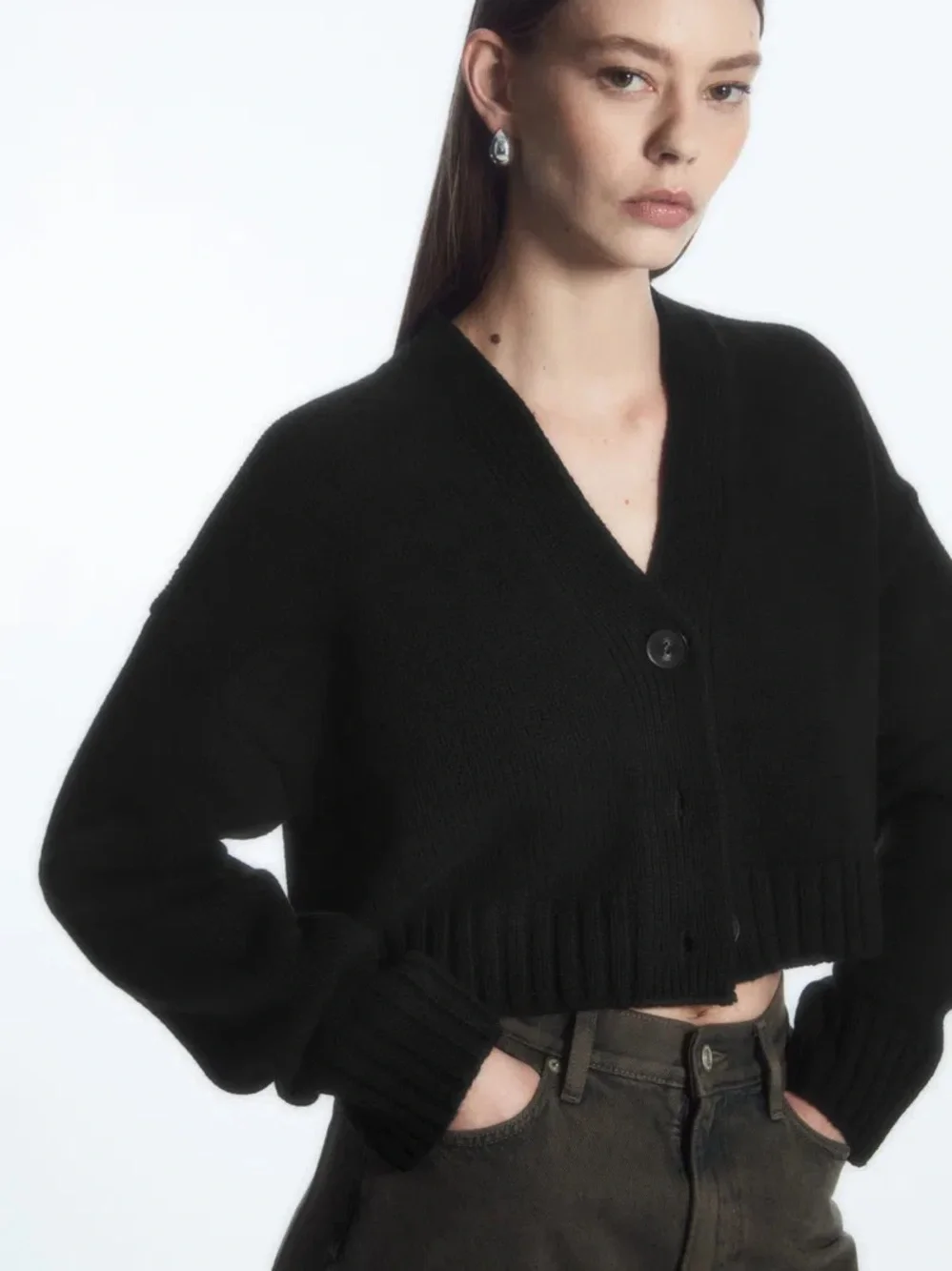 Cos Chunky Cropped Cashmere Wool Blend Cardigan In Black